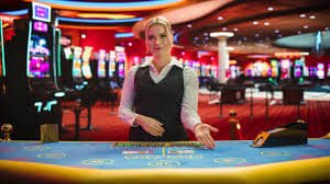 Live Bandar Poker table on aku4d login with professional dealer and multi-camera feed